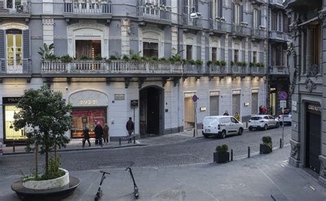 gucci piazza dei martiri napoli|Napoli .